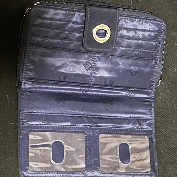 Vera Bradley RFID Turnlock Wallet Classic Black Pattern Microfiber 8 x 5" - Picture 2 of 3